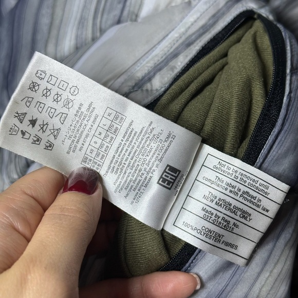 Burton women’s reversible puffer jacket size medium - Picture 16 of 16